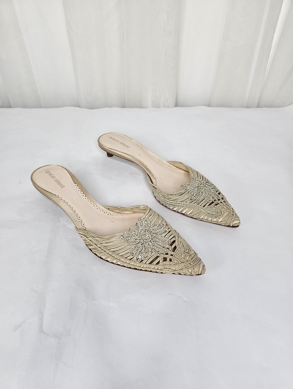 Vintage Giorgio Armani Corded Metallic Gold Embellished Mule Kitten Heel Size 38 - Picture 2 of 9